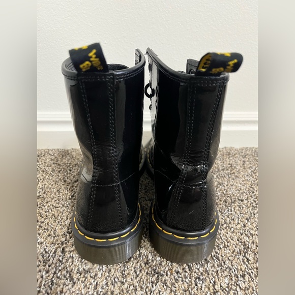 Dr Doc Martens 1460 Women’s Patent Leather Lace Up Boots Size 7 Black Glossy - Picture 7 of 10